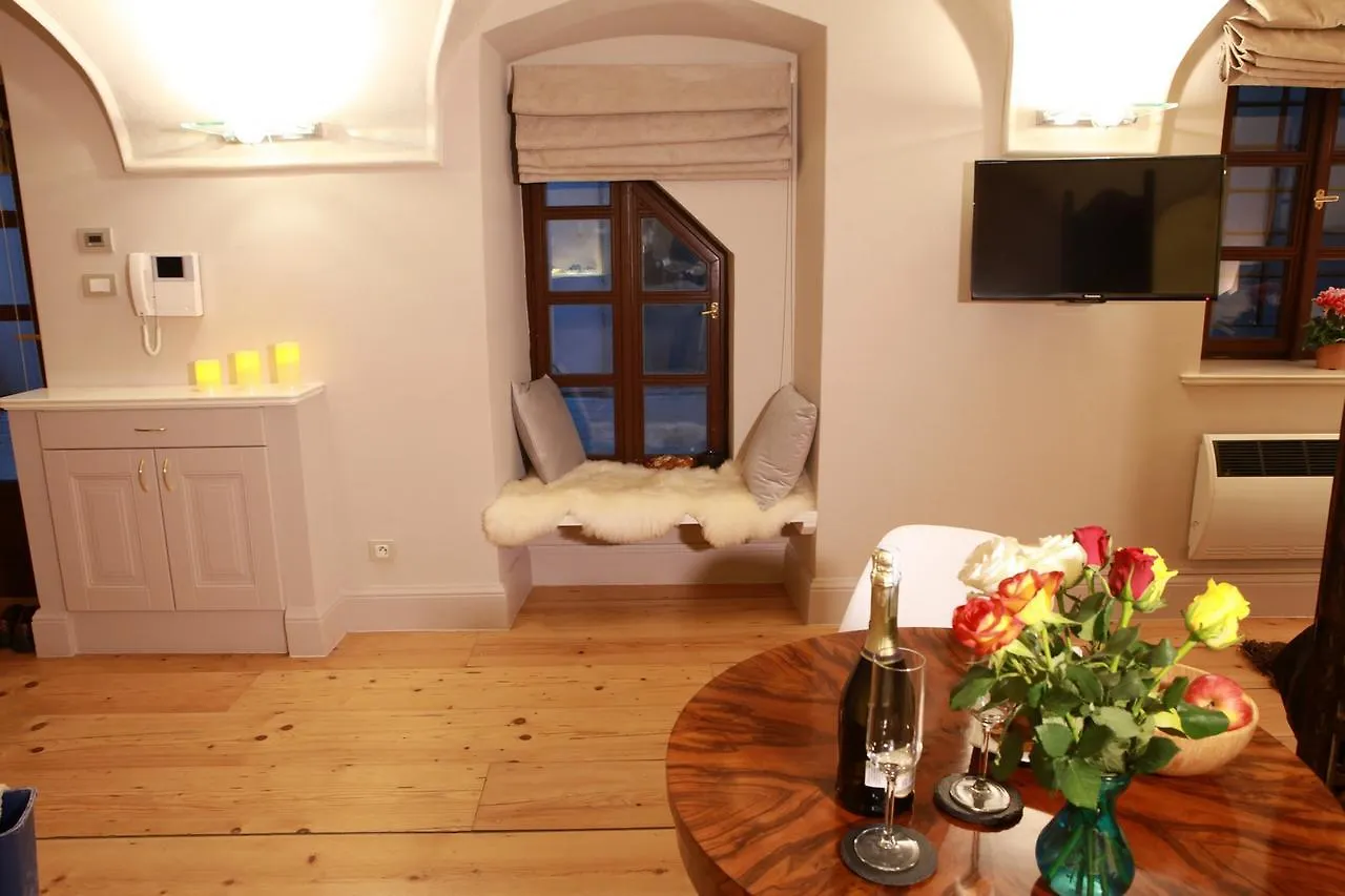 Lazenska 9 Hotel Praga Repubblica Ceca