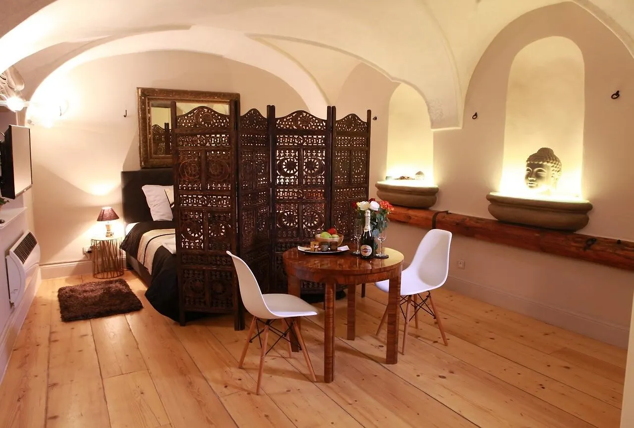 Lazenska 9 Hotel Praga